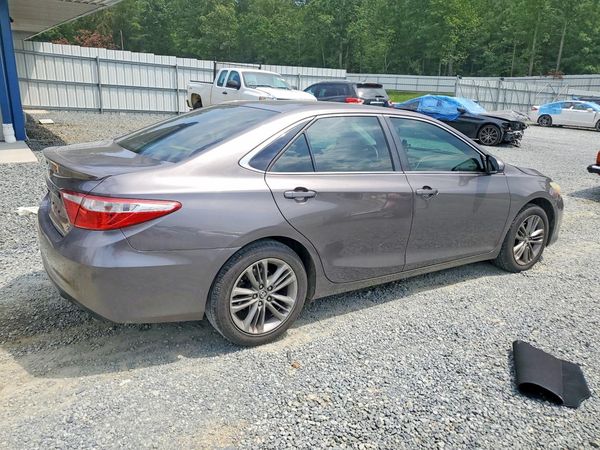 2015 TOYOTA CAMRY