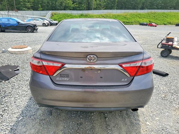 2015 TOYOTA CAMRY