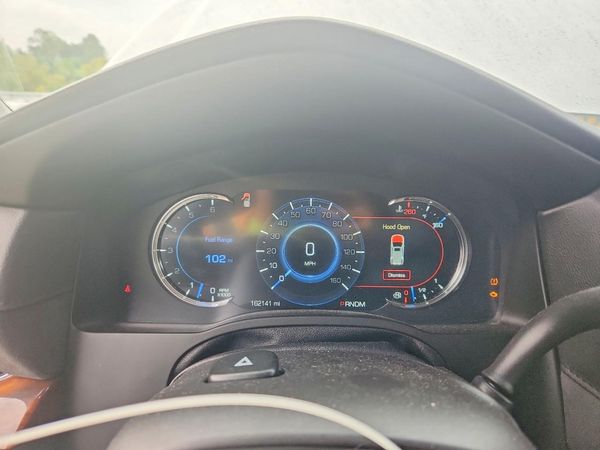 2016 CADILLAC ESCALADE Standard