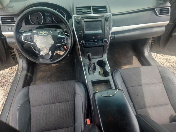 2016 TOYOTA CAMRY