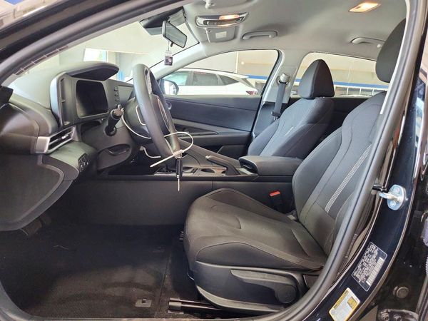 2024 HYUNDAI ELANTRA