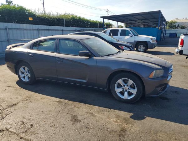 2013 DODGE CHARGER SE