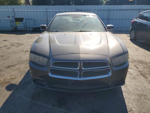 2013 DODGE CHARGER SE