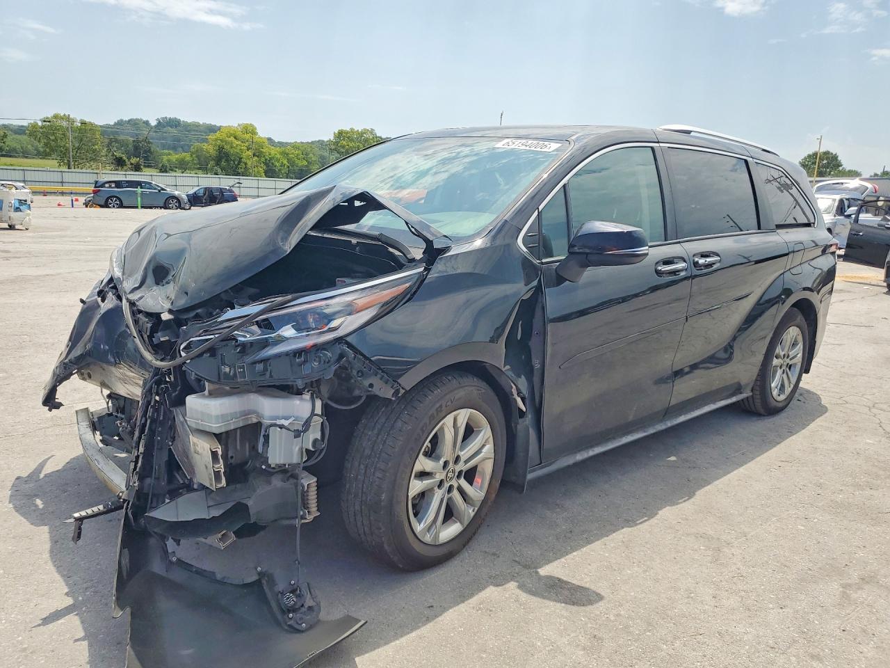 2023 TOYOTA SIENNA Platinum