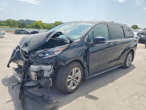 2023 TOYOTA SIENNA Platinum