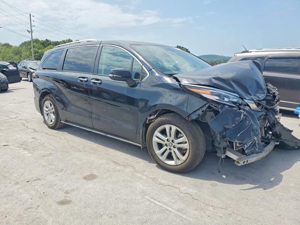 2023 TOYOTA SIENNA Platinum