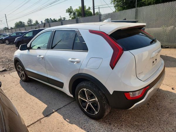 2026 KIA NIRO LX