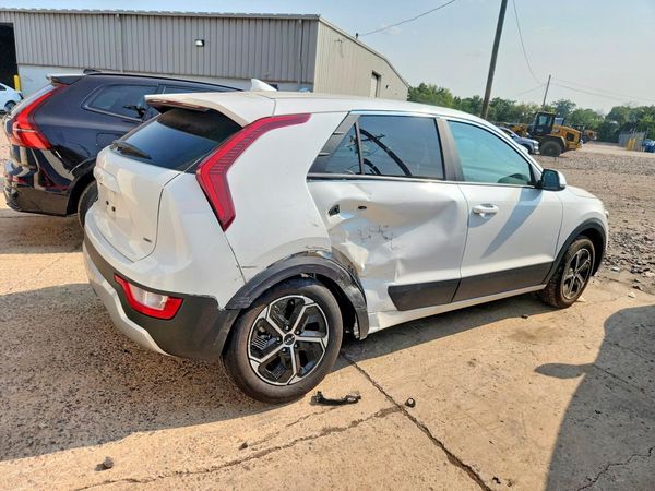 2026 KIA NIRO LX