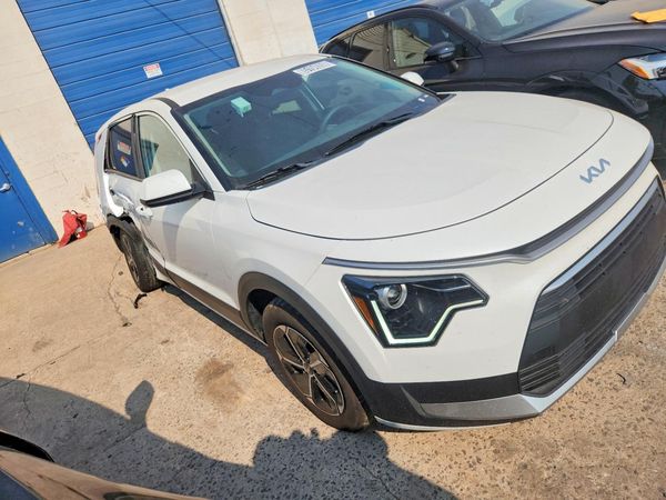 2026 KIA NIRO LX
