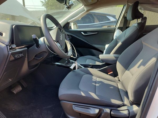2026 KIA NIRO LX