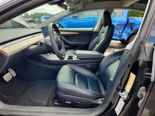 2023 TESLA 3