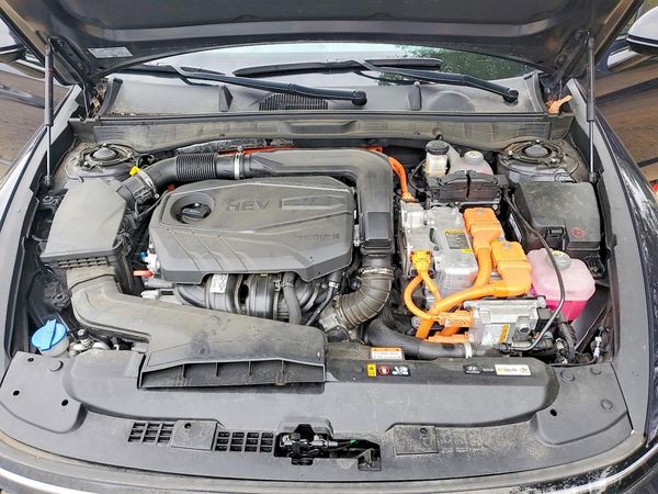 2024 HYUNDAI SONATA SEL — Engine bay