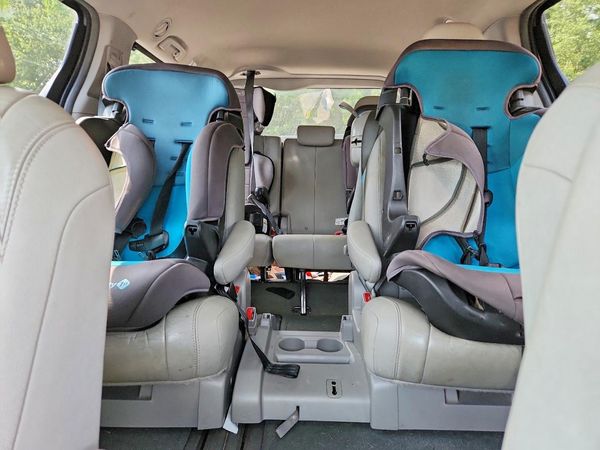 2016 TOYOTA SIENNA