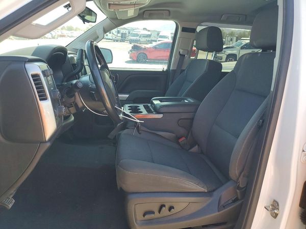 2018 CHEVROLET SILVERADO LT — DENT