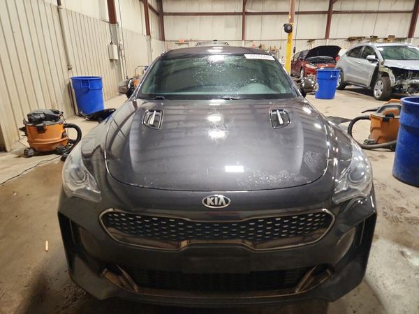 2021 KIA STINGER Base