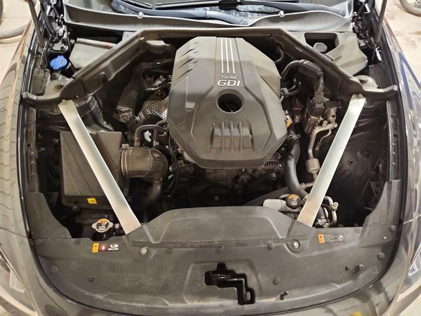 2021 KIA STINGER Base