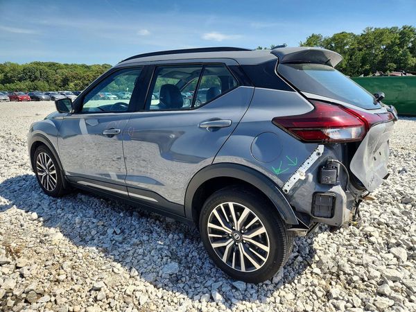 2021 NISSAN KICKS
