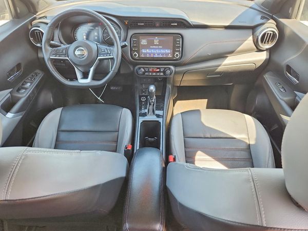 2021 NISSAN KICKS