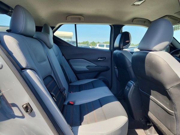 2021 NISSAN KICKS