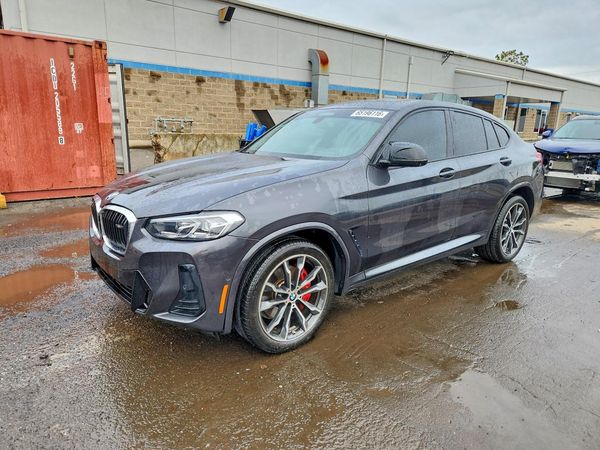 2022 BMW X4