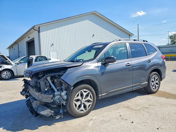 2023 SUBARU FORESTER Premium ES, SMART — Front 3/4