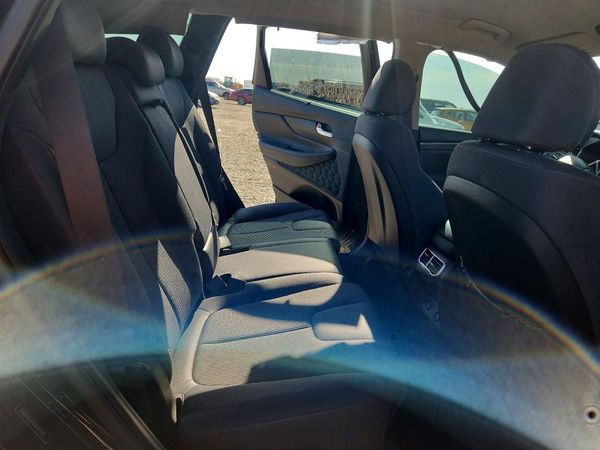 2021 HYUNDAI SANTA FE SEL w/ Convenience Pkg
