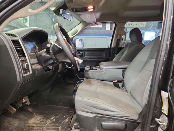 2015 RAM 2500 ST CREW CAB 4X4