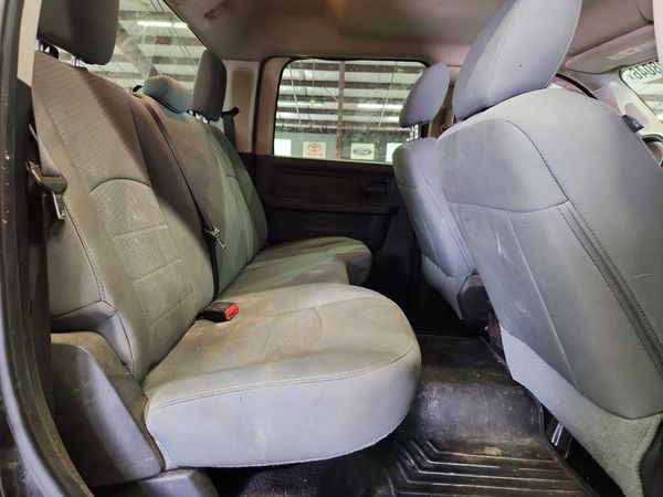 2015 RAM 2500 ST CREW CAB 4X4