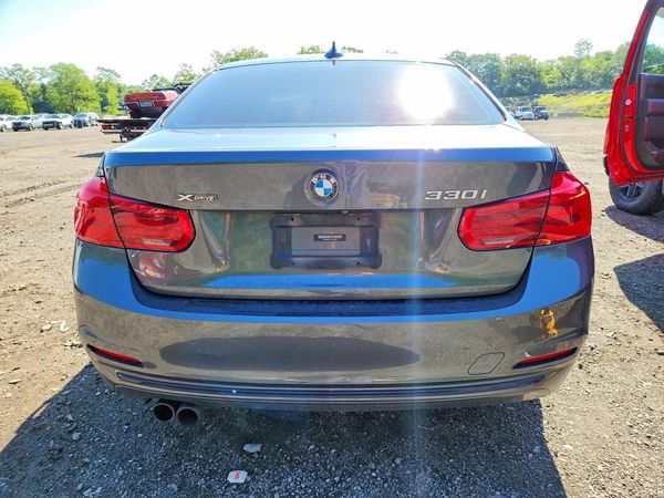 2018 BMW 330