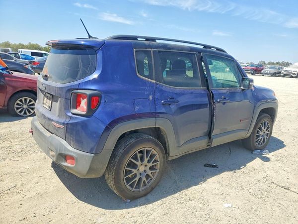 2017 JEEP RENEGADE Trailhawk