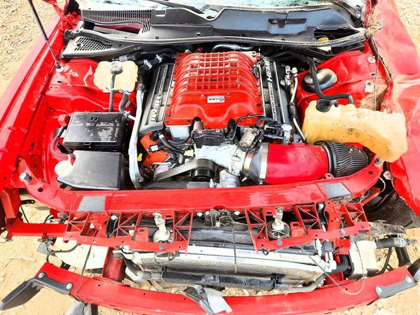 2016 DODGE CHALLENGER SRT HELLCAT — Engine bay