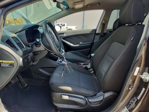 2017 KIA FORTE LX Base