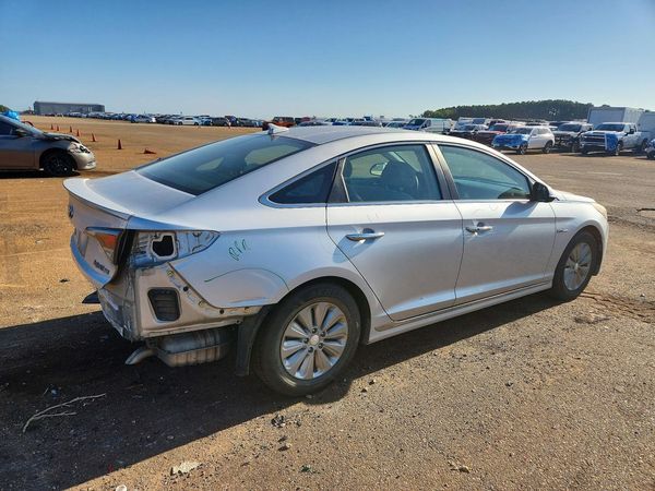2016 HYUNDAI SONATA GL (Middle-Low)