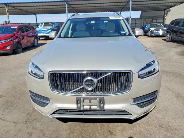 2016 VOLVO XC90