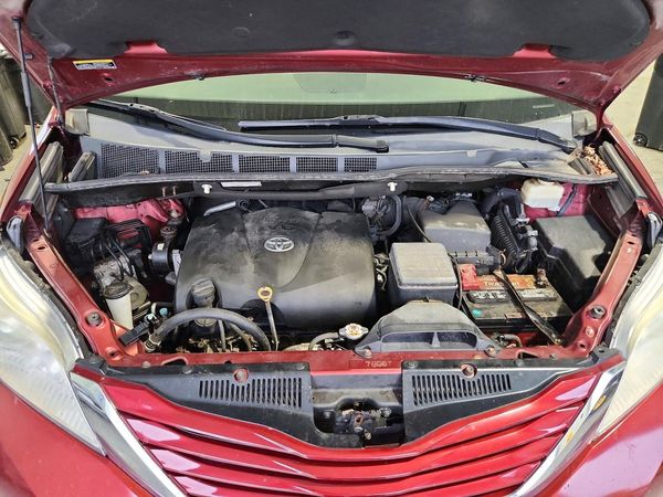 2017 TOYOTA SIENNA