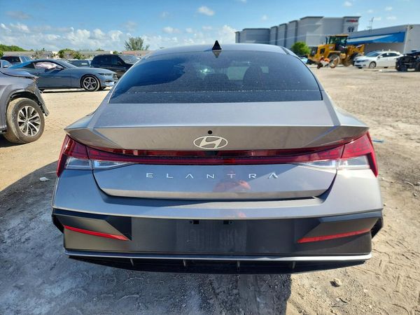 2024 HYUNDAI ELANTRA SEL w/ Convenience Pkg