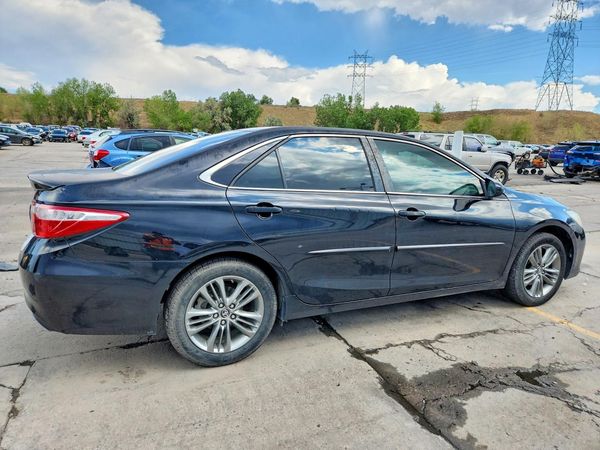 2017 TOYOTA CAMRY