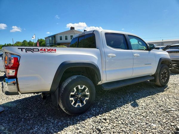 2016 TOYOTA TACOMA