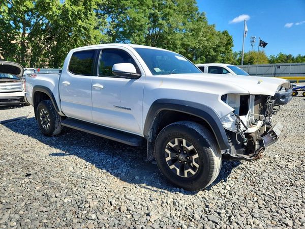 2016 TOYOTA TACOMA