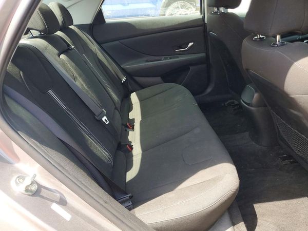 2021 HYUNDAI ELANTRA