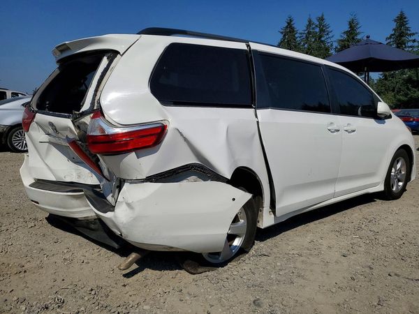 2018 TOYOTA SIENNA