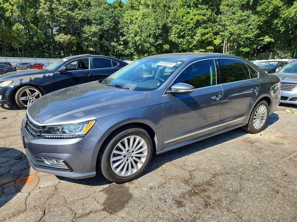 2017 VOLKSWAGEN PASSAT SE