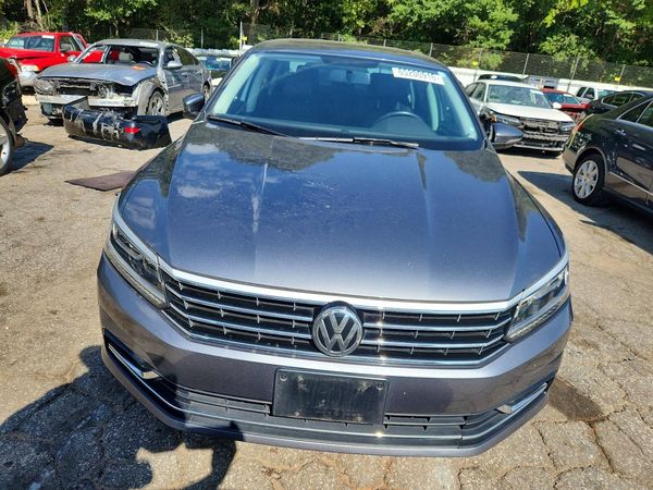 2017 VOLKSWAGEN PASSAT SE