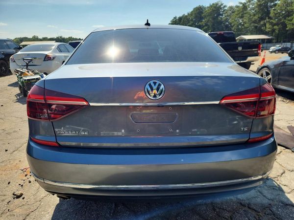 2017 VOLKSWAGEN PASSAT SE