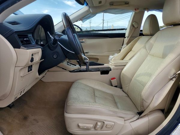 2013 LEXUS ES