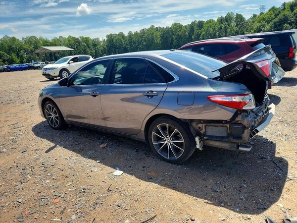 2016 TOYOTA CAMRY