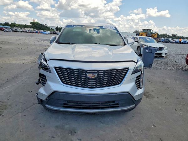 2020 CADILLAC XT4 Premium Luxury
