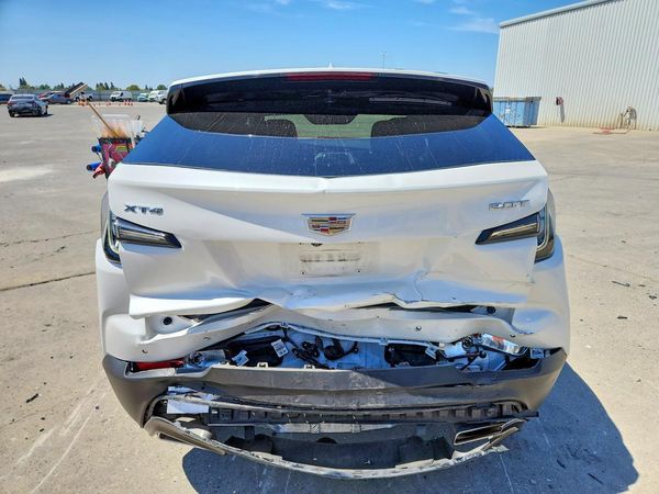 2019 CADILLAC XT4 Sport