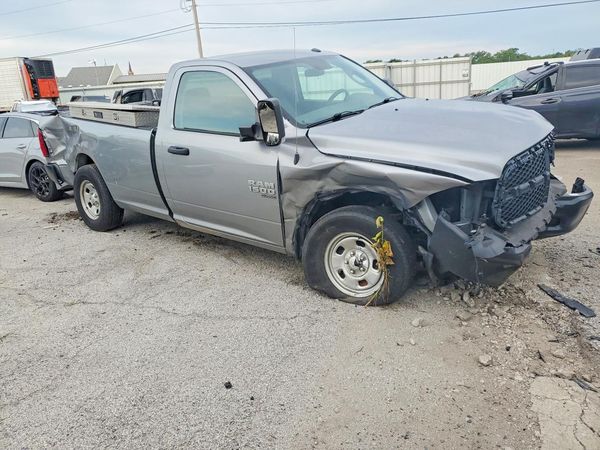 2021 RAM 1500 CLASSIC — Passenger 3/4