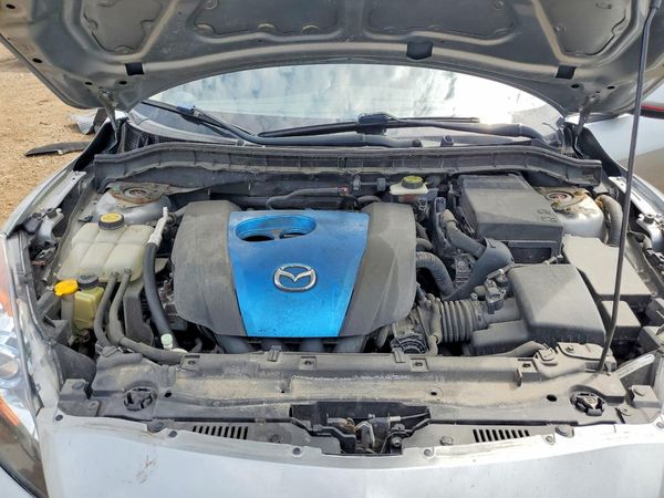 2013 MAZDA 3